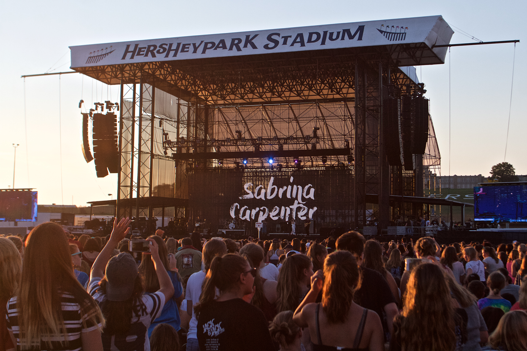2016 Show of the Summer
Herseypark Stadium
Hersey, PA
August 20, 2016

DerekBrad.com